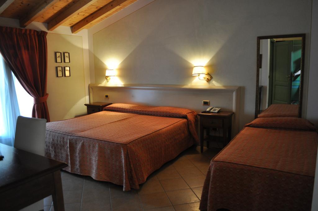 Hotel La Corte Bedizzol Quarto foto